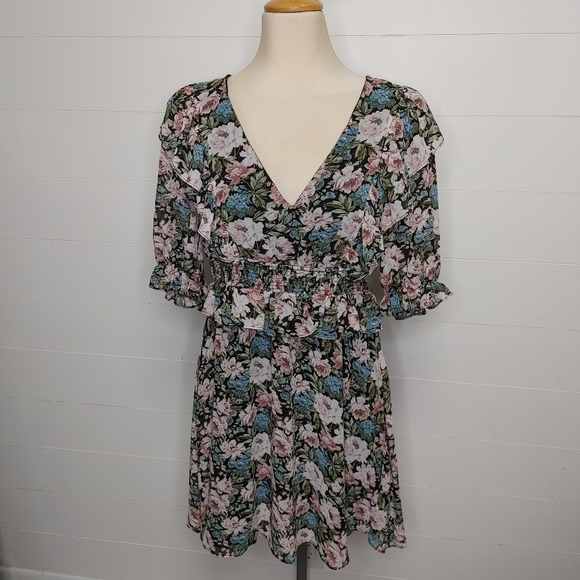 En Saison Open Back Floral Ruffle Mini Dress Size M - Picture 2 of 11